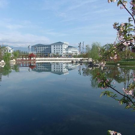 Jingyue Lake Hotel Dujiangyan Dış mekan fotoğraf